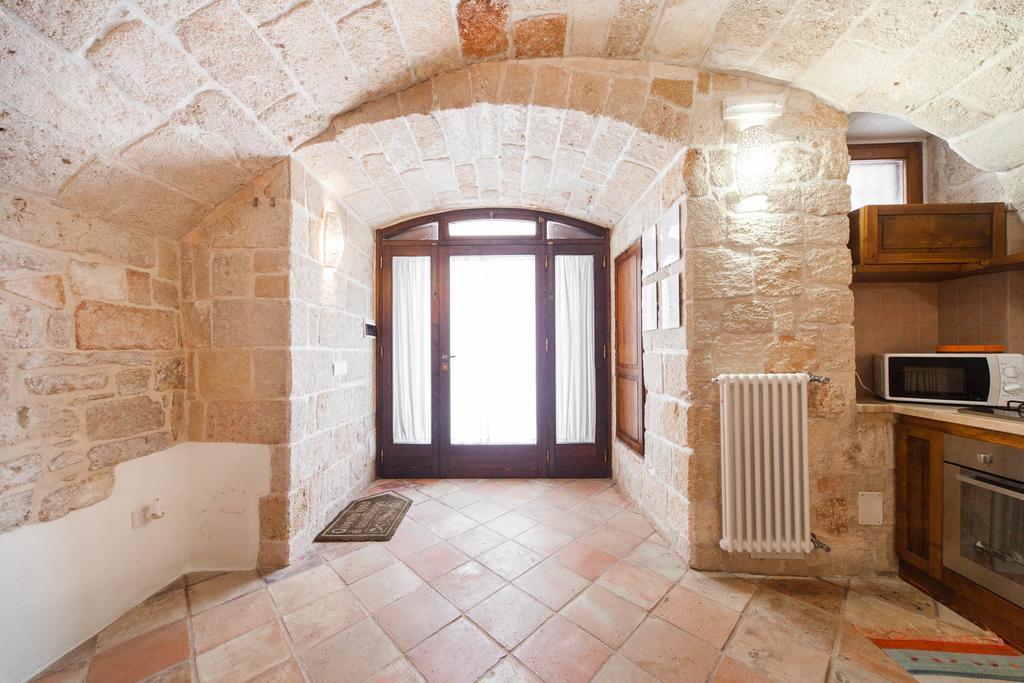 Cuore Di Pietra B&B Поліньяно-а-Маре Екстер'єр фото